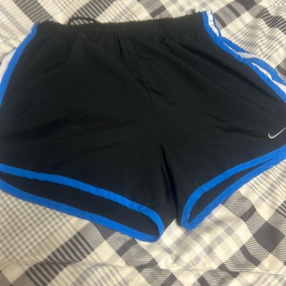 Women’s Nike shorts size medium
